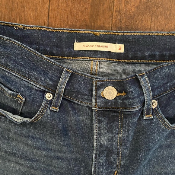 Levi’s Classic Straight - Picture 2 of 3